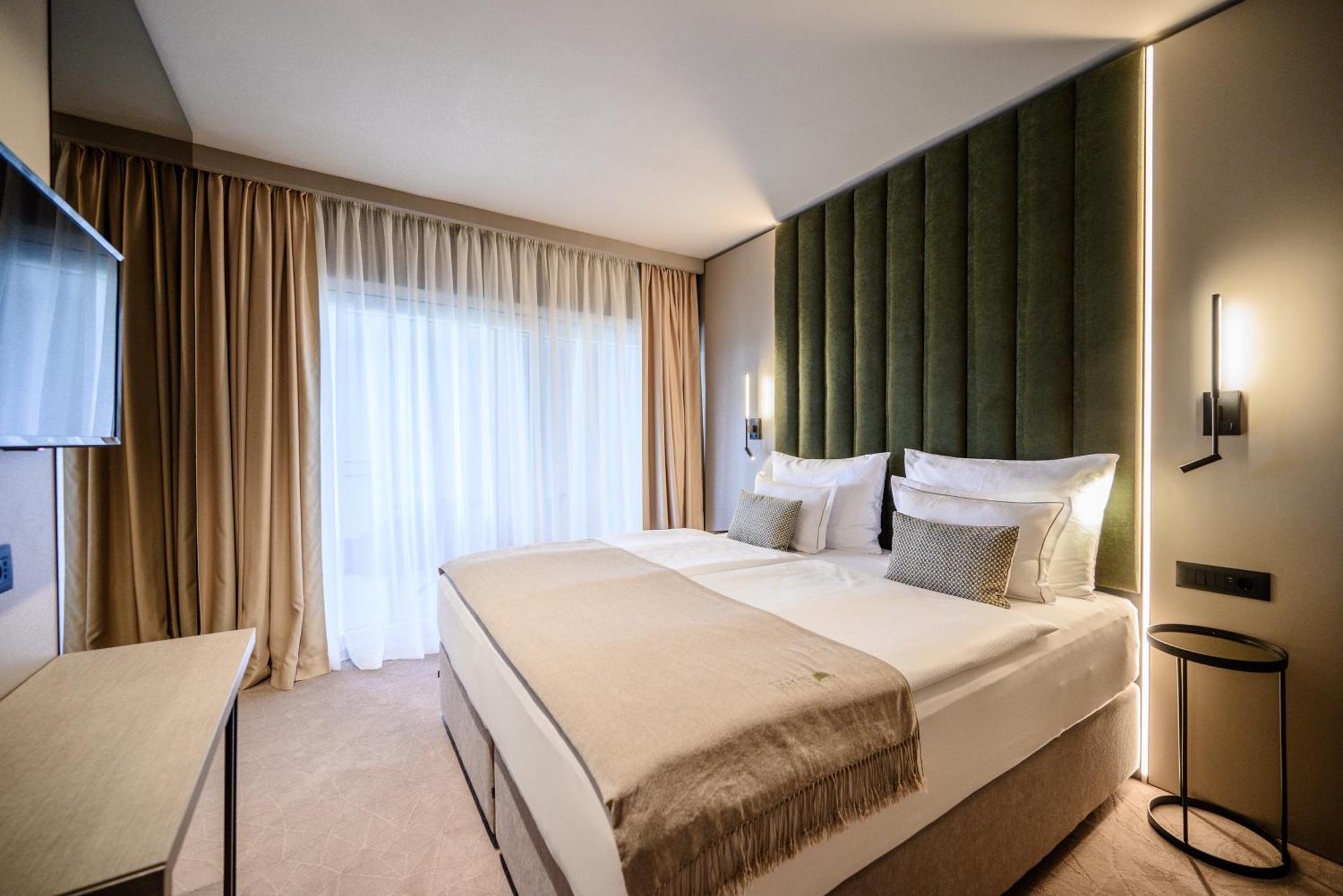 Malin Hotel